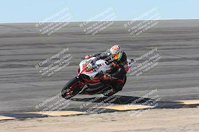 media/Oct-13-2025-Moto Forza (Mon) [[a66d839500]]/4-C Group/Session 2 (Bowl)/